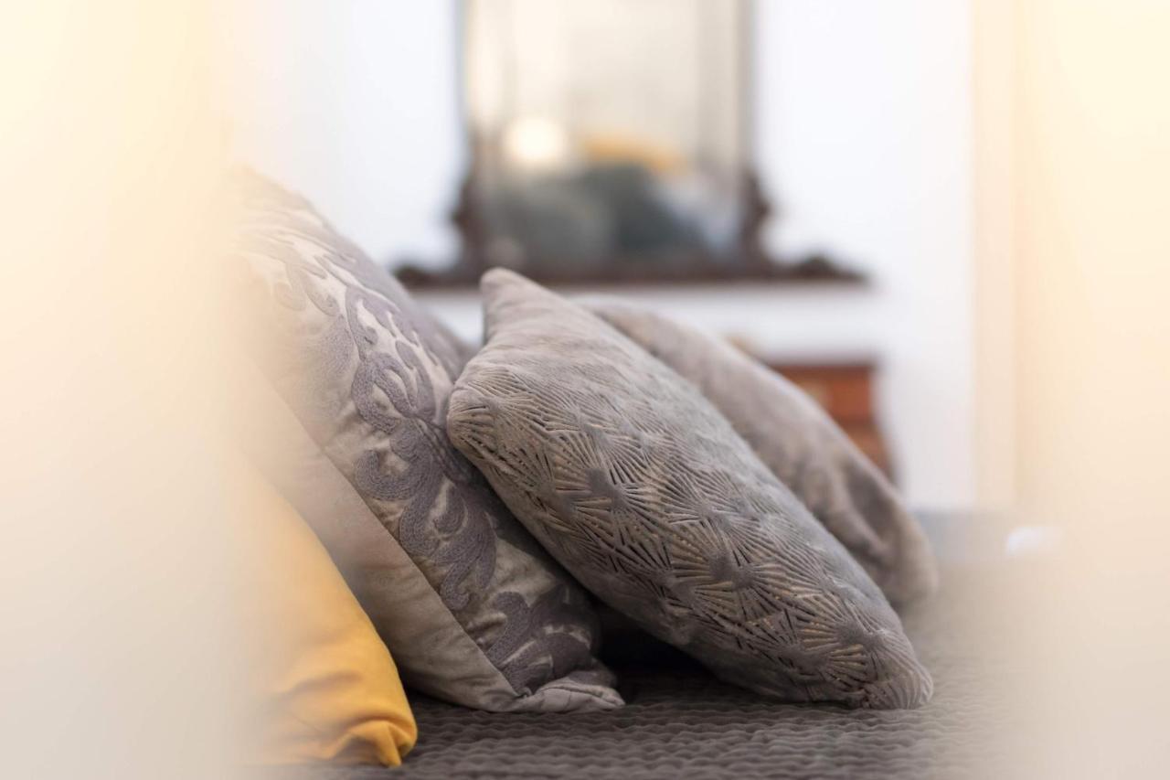 Duomo Seaside Deluxe Apartment By Ortigia Apartments سيراكوزا المظهر الخارجي الصورة