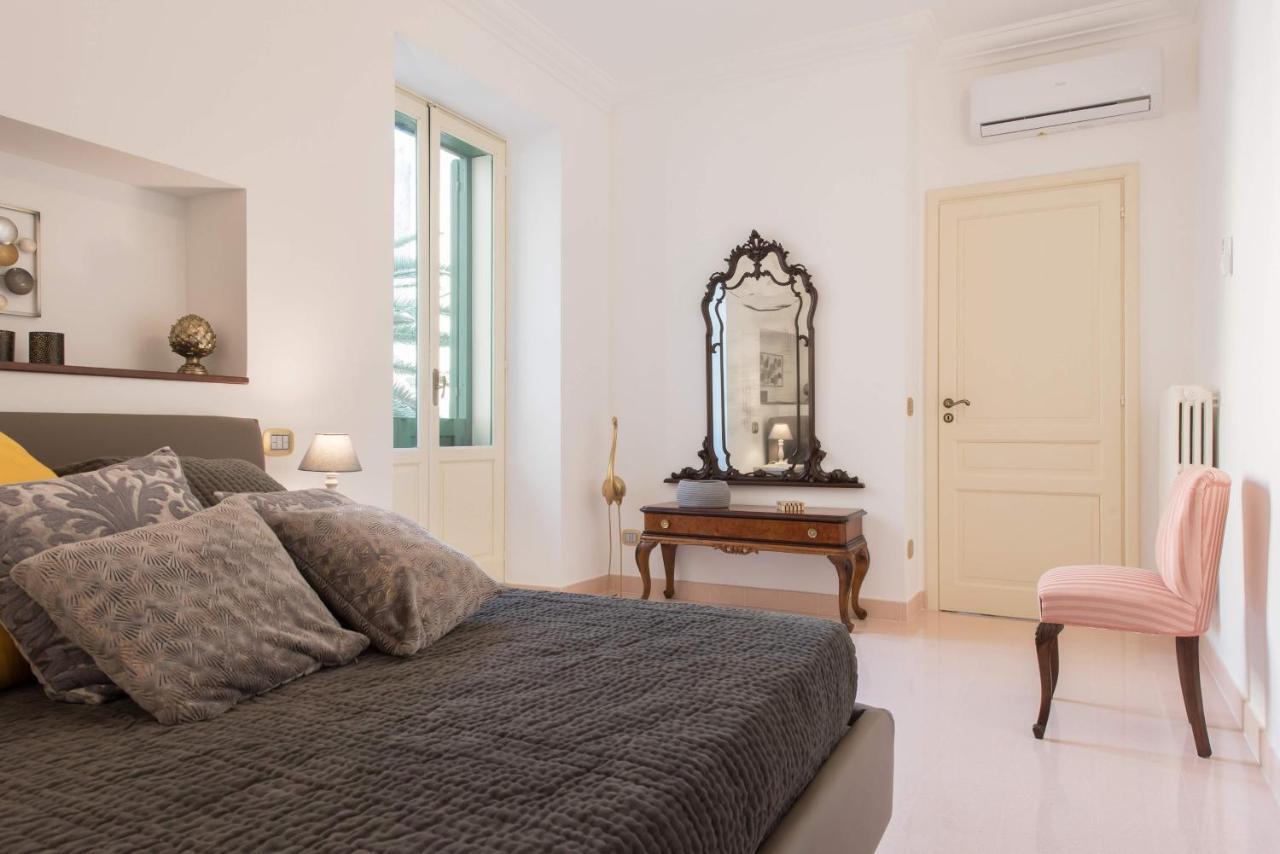 Duomo Seaside Deluxe Apartment By Ortigia Apartments سيراكوزا المظهر الخارجي الصورة