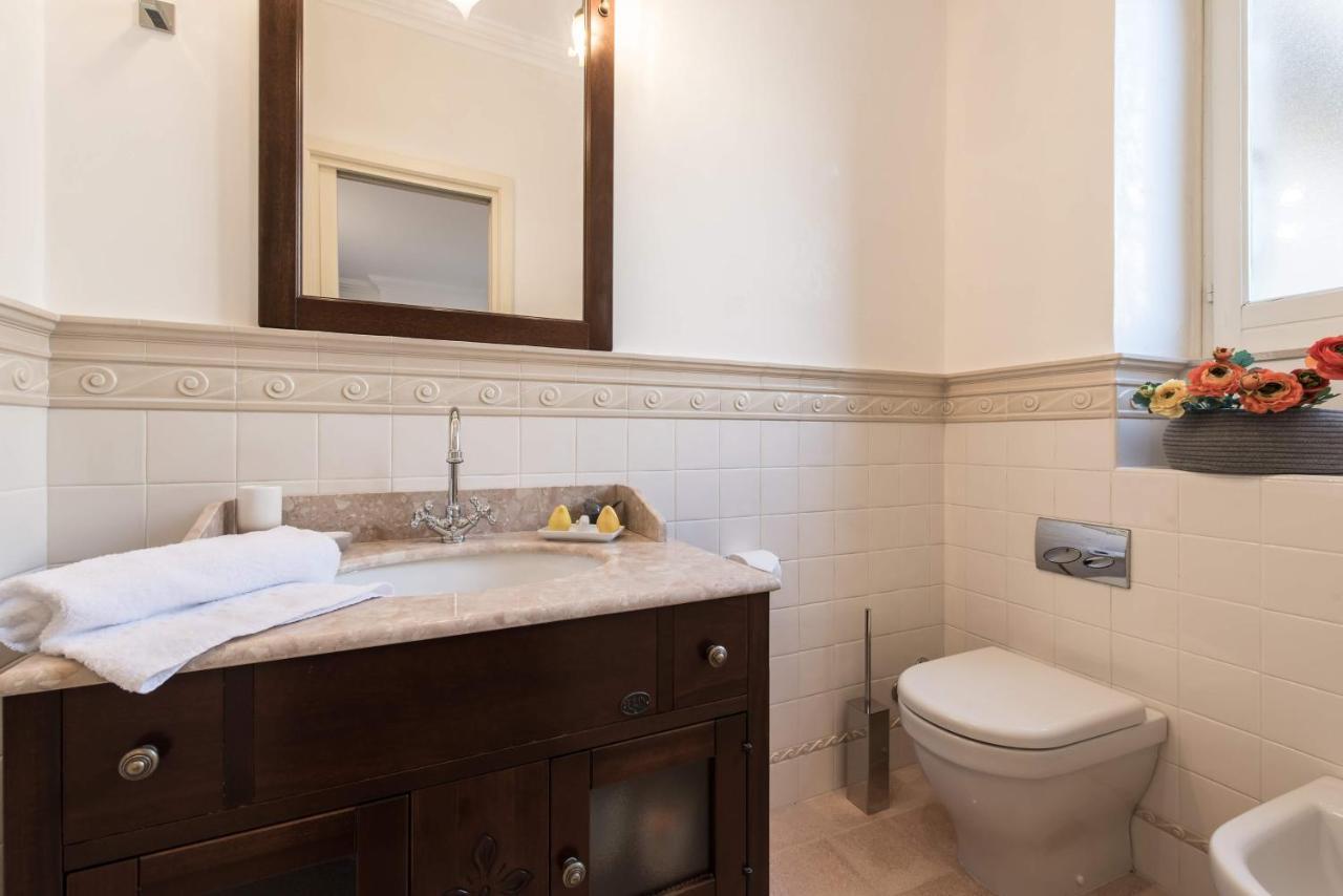 Duomo Seaside Deluxe Apartment By Ortigia Apartments سيراكوزا المظهر الخارجي الصورة